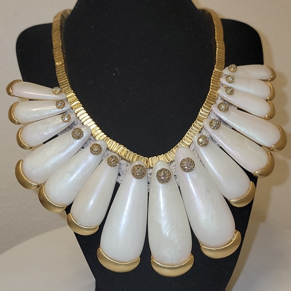 Jewelry - Vintage Necklace